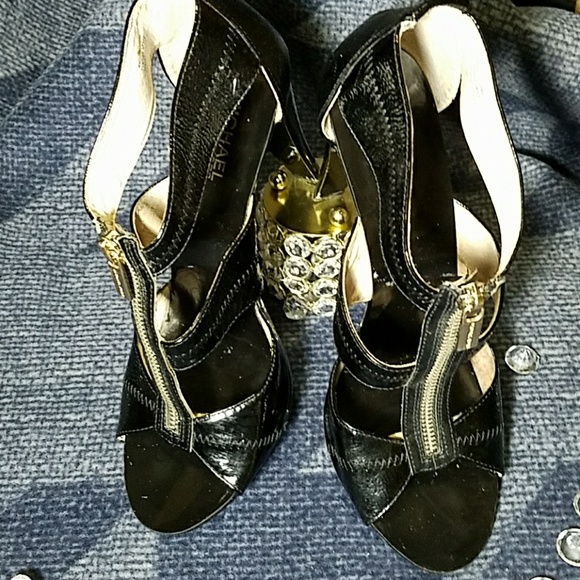 MICHAEL KORS Gold & Black Heels - Picture 6 of 7